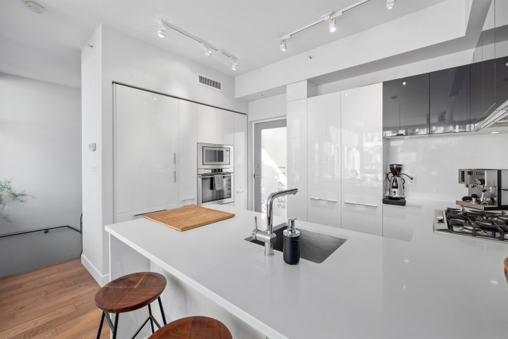 Photo 12 at 711 - 108 E 1st Avenue, Mount Pleasant VE, Vancouver West