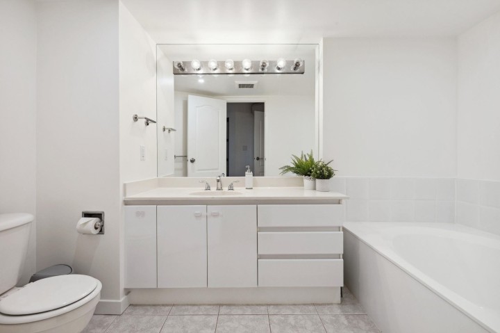 Photo 18 at 1202 - 120 W 2nd Street, Lower Lonsdale, North Vancouver