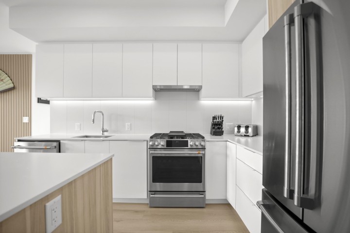 Photo 8 at 505 - 2450 Garden Drive, Grandview Woodland, Vancouver East