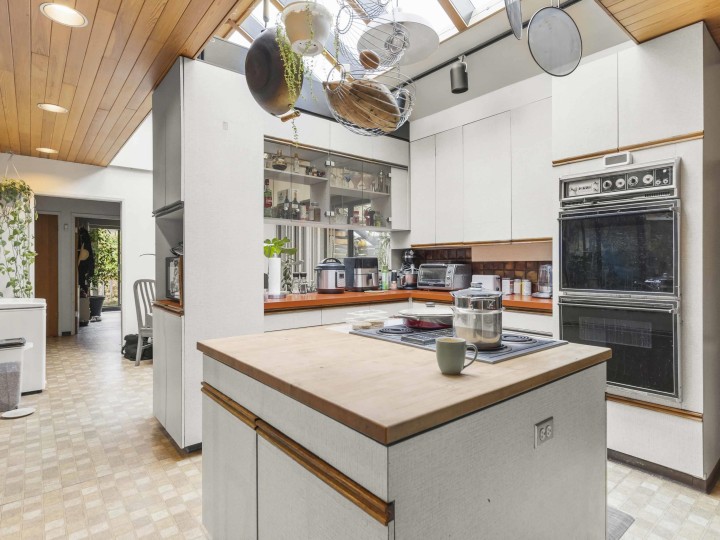 Photo 10 at 4564 W 11th Avenue, Point Grey, Vancouver West