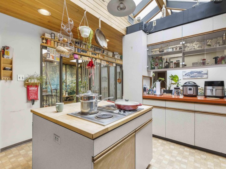 Photo 11 at 4564 W 11th Avenue, Point Grey, Vancouver West