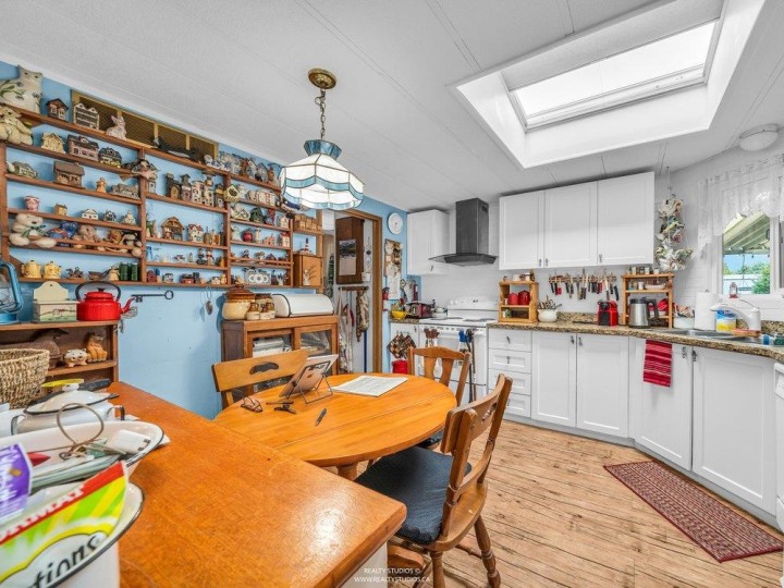 Photo 16 at 515 Tyee Court, Park Royal, West Vancouver