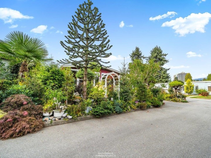 Photo 36 at 515 Tyee Court, Park Royal, West Vancouver