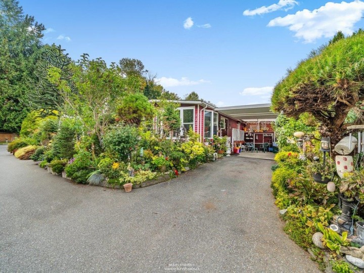 Photo 1 at 515 Tyee Court, Park Royal, West Vancouver