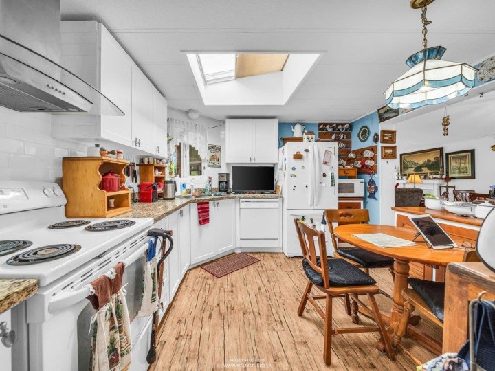 Photo 15 at 515 Tyee Court, Park Royal, West Vancouver