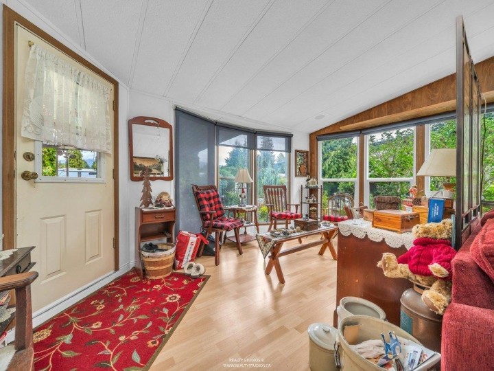 Photo 4 at 515 Tyee Court, Park Royal, West Vancouver