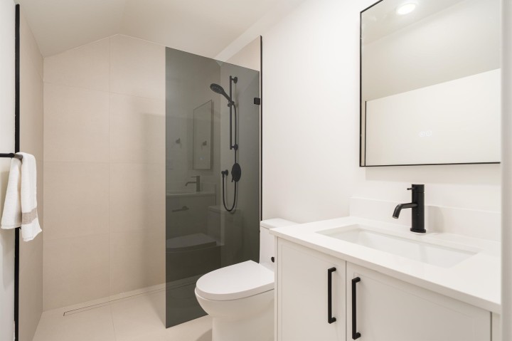 Photo 27 at 838 W 64th Avenue, Marpole, Vancouver West