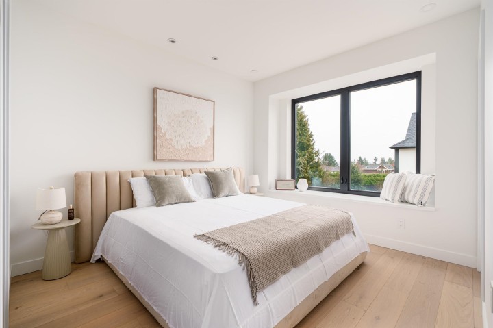 Photo 13 at 838 W 64th Avenue, Marpole, Vancouver West