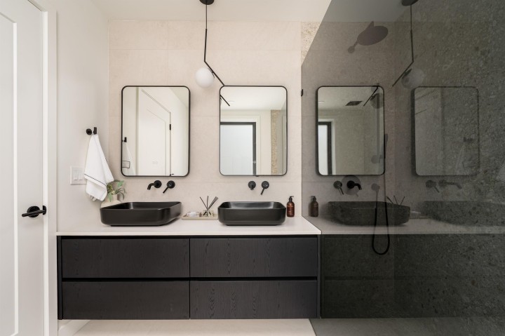 Photo 16 at 838 W 64th Avenue, Marpole, Vancouver West