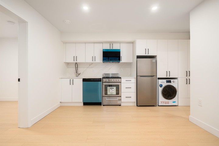 Photo 28 at 838 W 64th Avenue, Marpole, Vancouver West