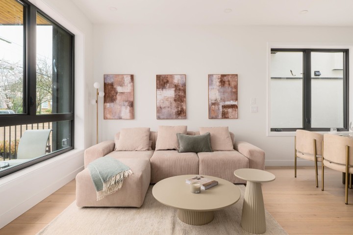 Photo 5 at 838 W 64th Avenue, Marpole, Vancouver West