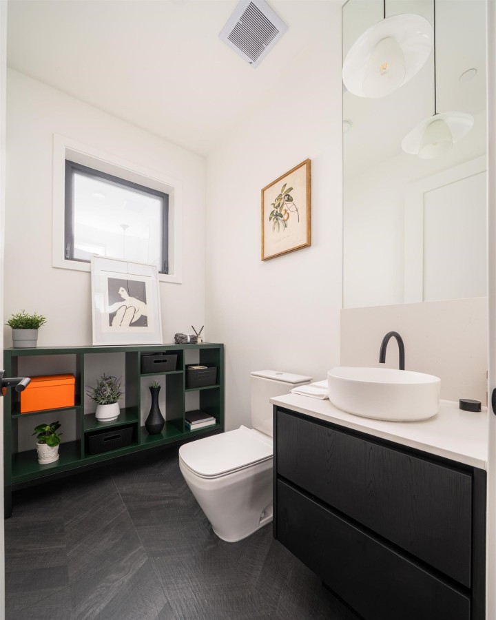 Photo 11 at 838 W 64th Avenue, Marpole, Vancouver West