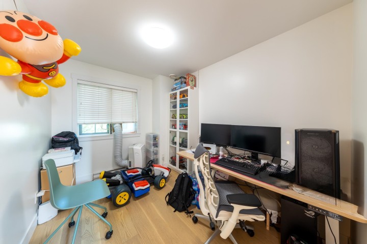 Photo 23 at 1016 W 45th Avenue, South Granville, Vancouver West