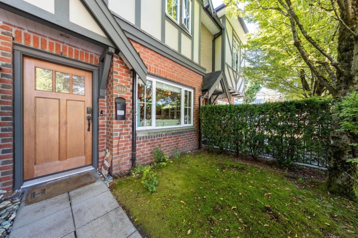 Photo 3 at 1016 W 45th Avenue, South Granville, Vancouver West