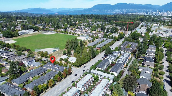 Photo 9 at 1016 W 45th Avenue, South Granville, Vancouver West