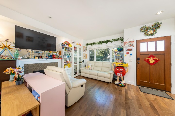 Photo 11 at 1016 W 45th Avenue, South Granville, Vancouver West