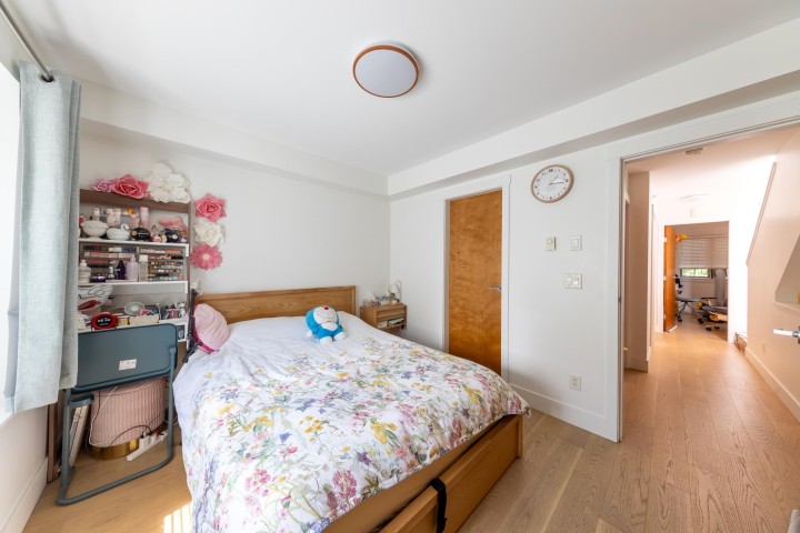 Photo 21 at 1016 W 45th Avenue, South Granville, Vancouver West