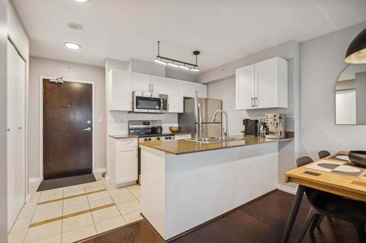 Photo 8 at 2205 - 938 Smithe Street, Downtown VW, Vancouver West