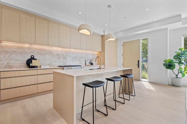 Photo 7 at 1 - 1243 E 27th Avenue, Knight, Vancouver East