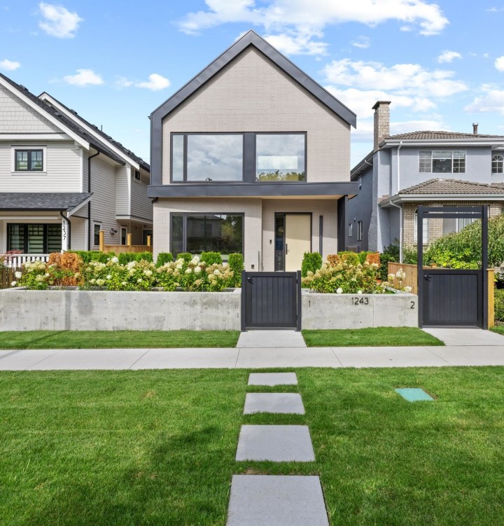 Photo 1 at 1 - 1243 E 27th Avenue, Knight, Vancouver East