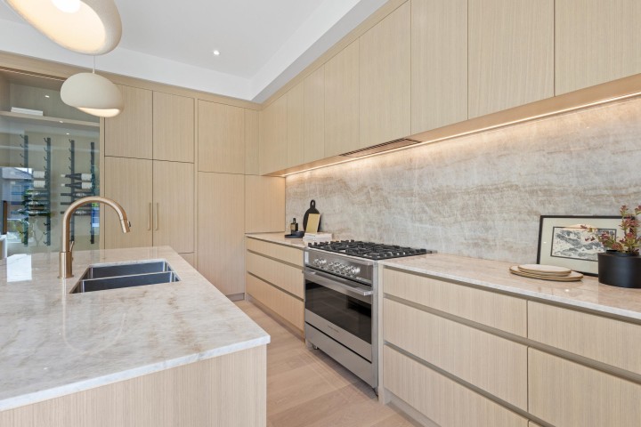 Photo 8 at 1 - 1243 E 27th Avenue, Knight, Vancouver East