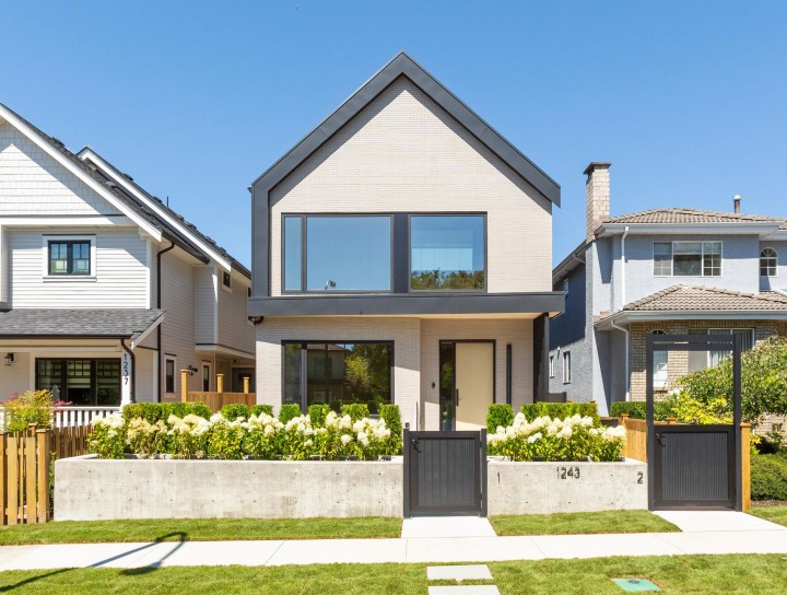 Photo 1 at 2 - 1243 E 27th Avenue, Knight, Vancouver East