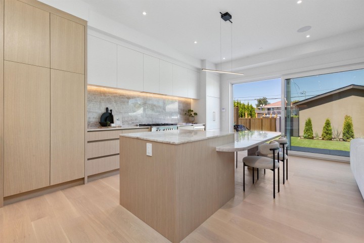 Photo 9 at 2 - 1243 E 27th Avenue, Knight, Vancouver East