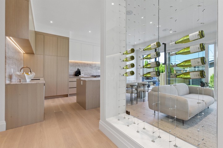 Photo 4 at 2 - 1243 E 27th Avenue, Knight, Vancouver East