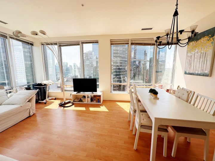 Photo 4 at 1401 - 989 Nelson Street, Downtown VW, Vancouver West