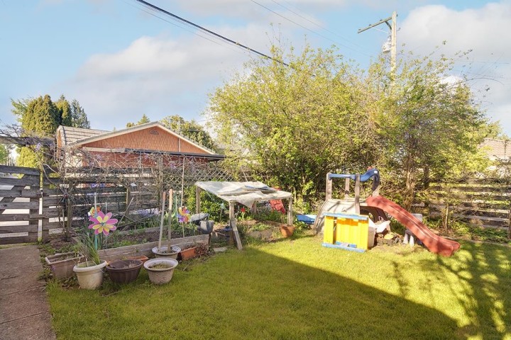 Photo 13 at 1373 W 64th Avenue, Marpole, Vancouver West