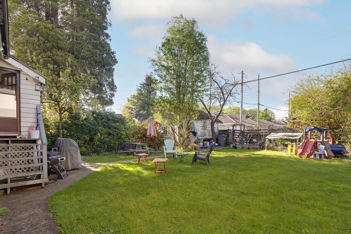 Photo 7 at 1373 W 64th Avenue, Marpole, Vancouver West