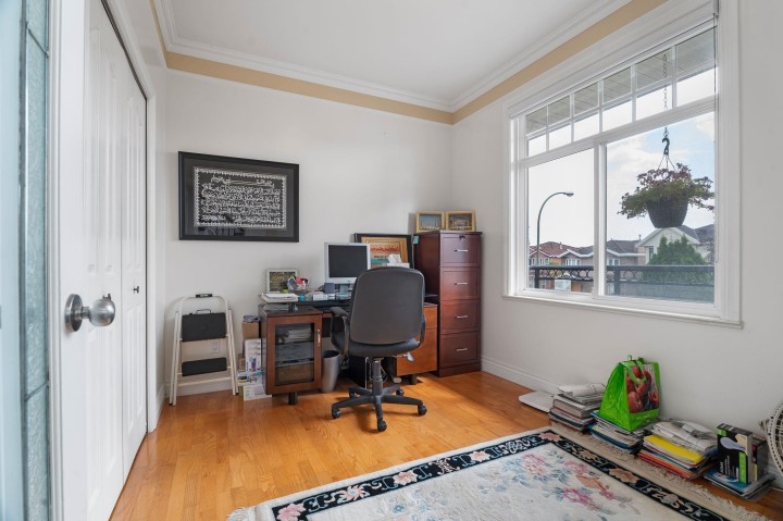 Photo 13 at 339 E 63rd Avenue, South Vancouver, Vancouver East