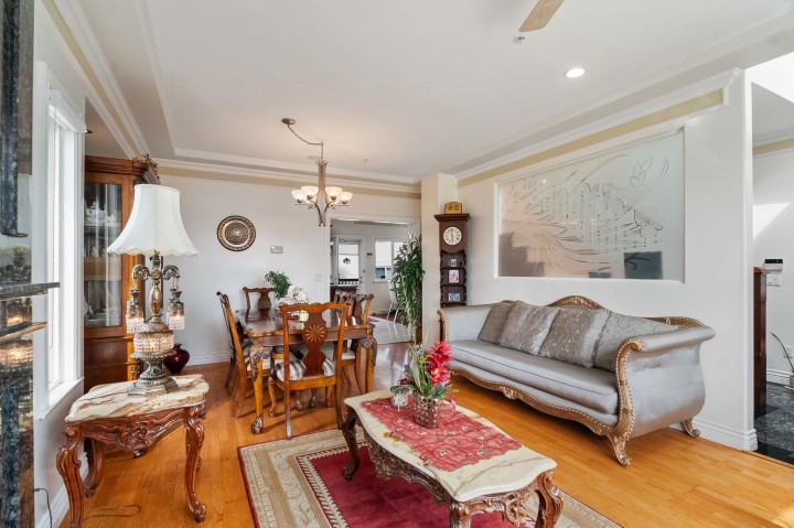 Photo 5 at 339 E 63rd Avenue, South Vancouver, Vancouver East