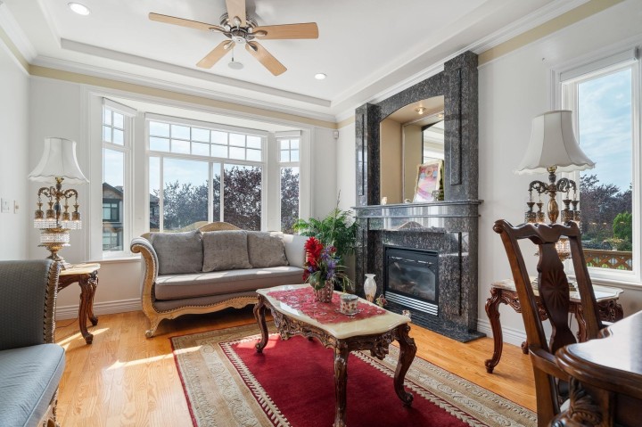 Photo 4 at 339 E 63rd Avenue, South Vancouver, Vancouver East