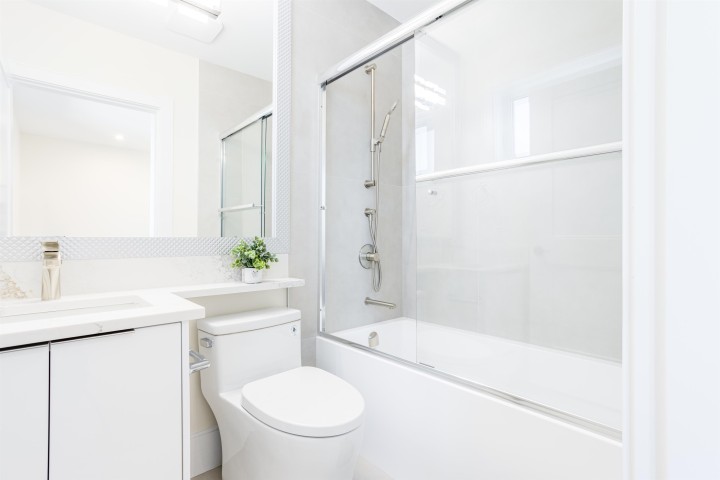 Photo 20 at 1470 W 57th Avenue, South Granville, Vancouver West