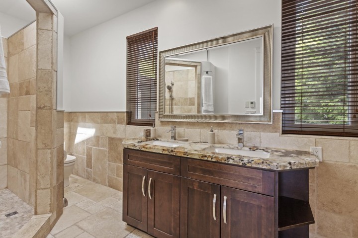 Photo 26 at 220 Panorama Road, Lions Bay, West Vancouver