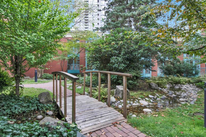 Photo 34 at 510 - 939 Homer Street, Yaletown, Vancouver West