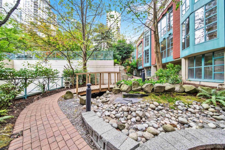 Photo 37 at 510 - 939 Homer Street, Yaletown, Vancouver West