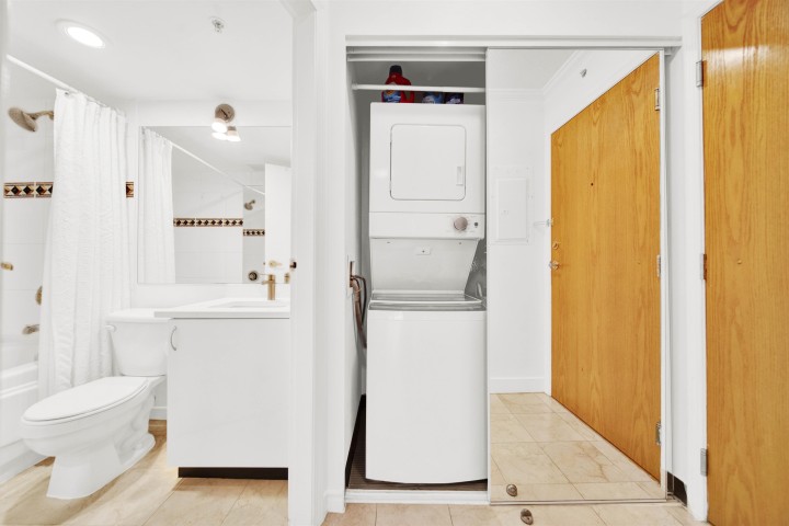 Photo 15 at 510 - 939 Homer Street, Yaletown, Vancouver West