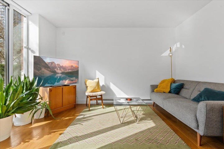 Photo 7 at 37 Keefer Place, Downtown VW, Vancouver West