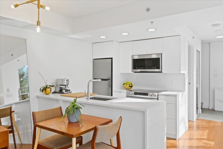 Photo 1 at 37 Keefer Place, Downtown VW, Vancouver West