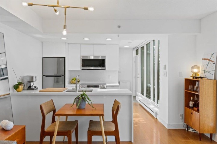 Photo 10 at 37 Keefer Place, Downtown VW, Vancouver West