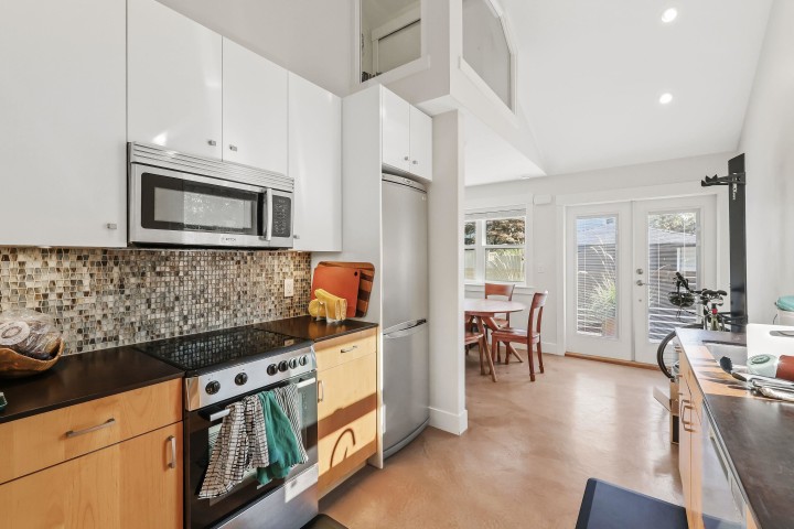 Photo 32 at 2274 E 7th Avenue, Grandview Woodland, Vancouver East