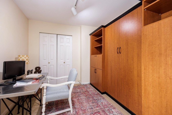 Photo 22 at 17 - 2150 Marine Drive, Dundarave, West Vancouver