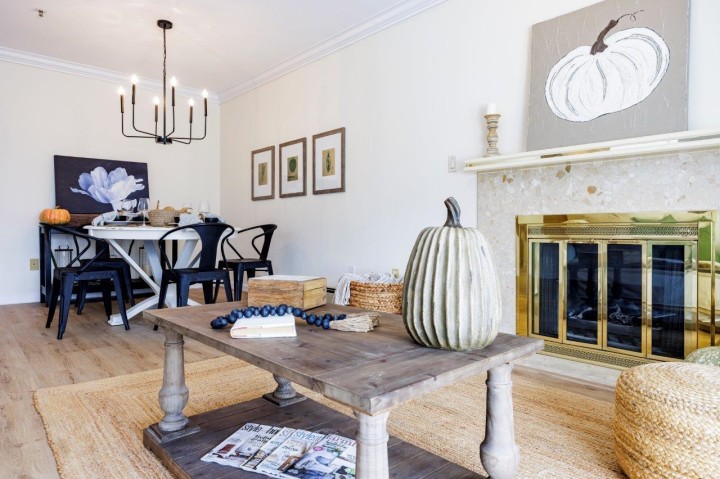 Photo 9 at 17 - 2150 Marine Drive, Dundarave, West Vancouver