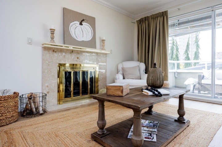 Photo 8 at 17 - 2150 Marine Drive, Dundarave, West Vancouver