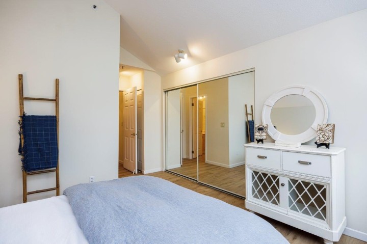 Photo 21 at 17 - 2150 Marine Drive, Dundarave, West Vancouver