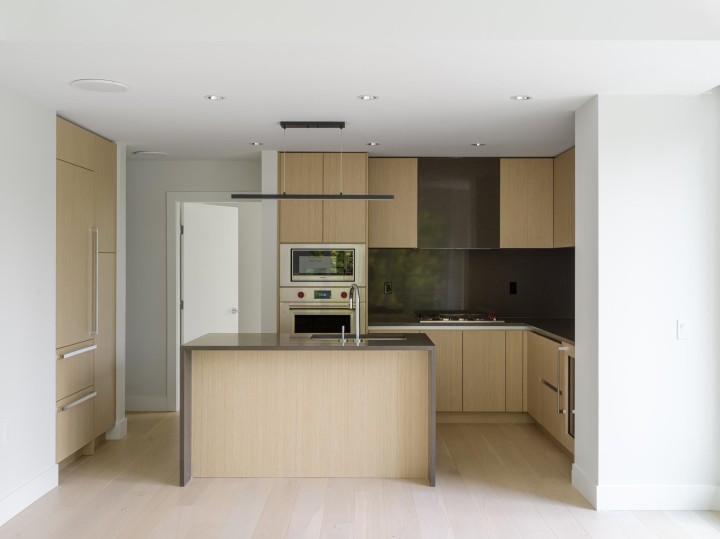 Photo 1 at 302 - 3636 W 39th Avenue, Dunbar, Vancouver West