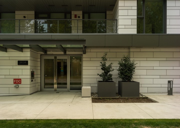 Photo 10 at 302 - 3636 W 39th Avenue, Dunbar, Vancouver West