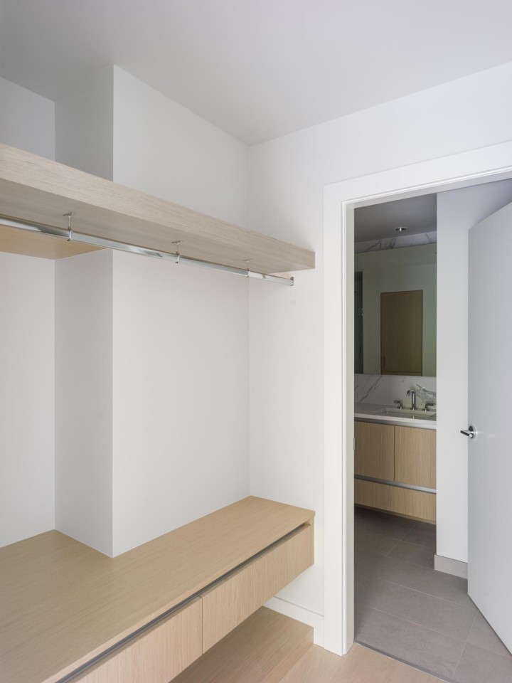 Photo 8 at 302 - 3636 W 39th Avenue, Dunbar, Vancouver West